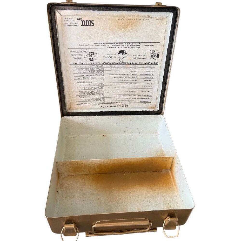 VTG Scott Products Metal First Aid Kit Box Wall Mount Industrial Safety Decor - Picture 9 of 11
